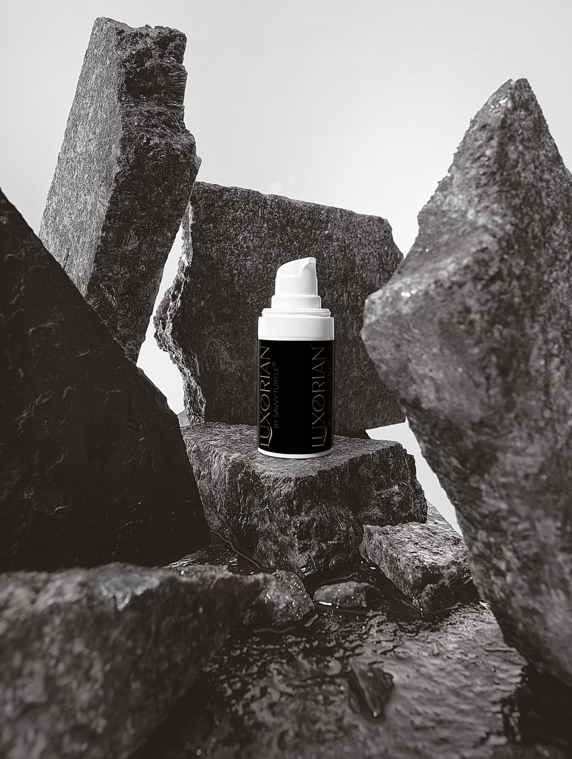 Luxorian™ Rejuvenating Glow Collection Box - Image 25